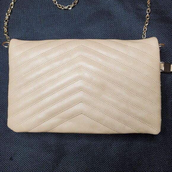 Vegan Quilted Beige Leather Crossbody Purse Clutch Gold Chain Urban Expressions - Picture 5 of 14